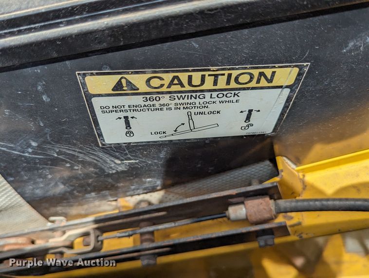 image for item LM9950 2002 Grove RT700E  crane