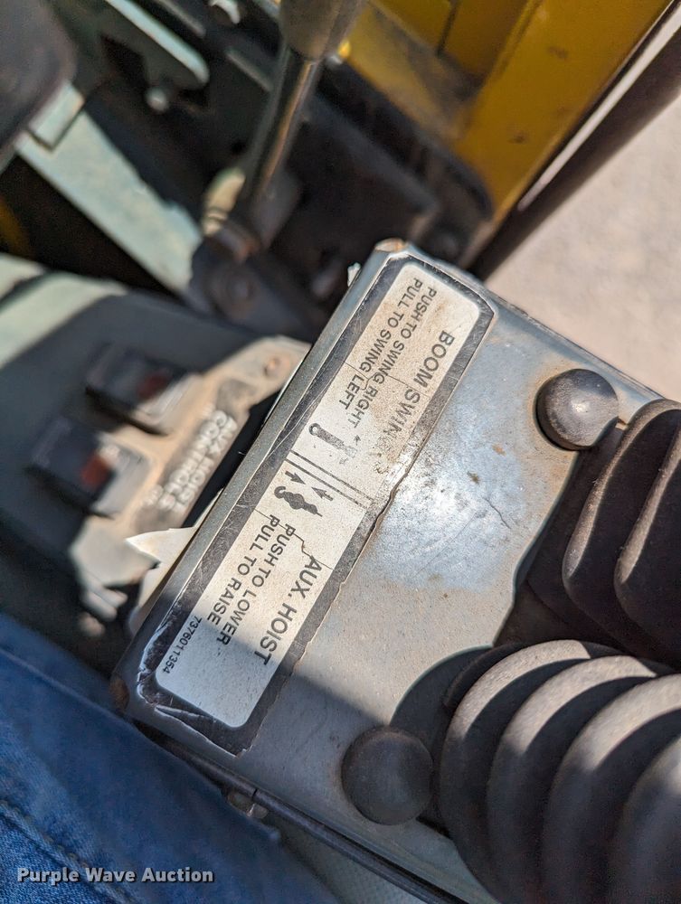 image for item LM9950 2002 Grove RT700E  crane