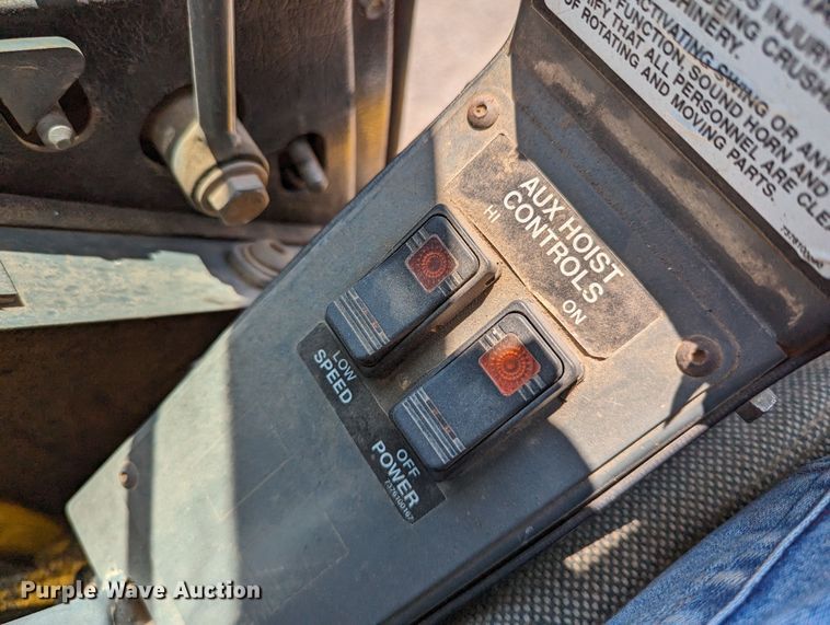 image for item LM9950 2002 Grove RT700E  crane