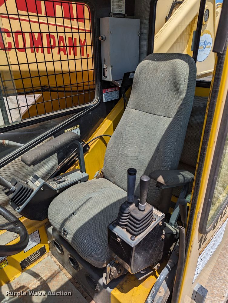 image for item LM9950 2002 Grove RT700E  crane