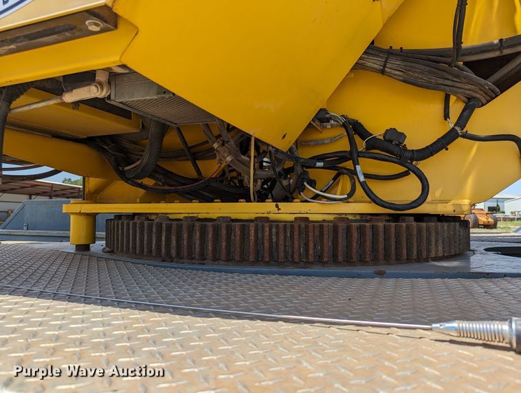 image for item LM9950 2002 Grove RT700E  crane