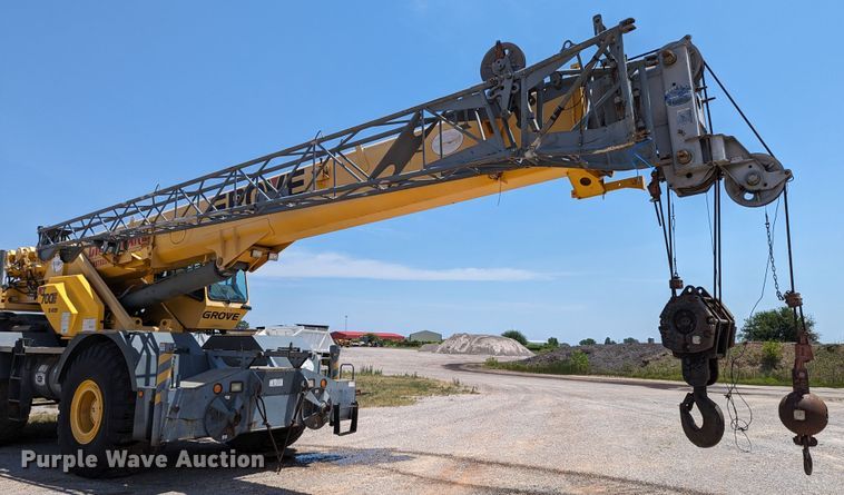image for item LM9950 2002 Grove RT700E  crane