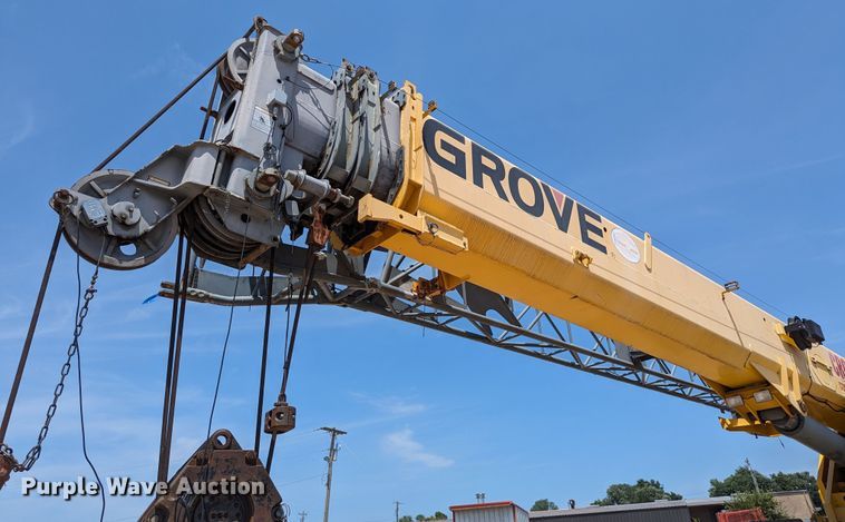 image for item LM9950 2002 Grove RT700E  crane