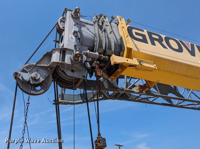 image for item LM9950 2002 Grove RT700E  crane