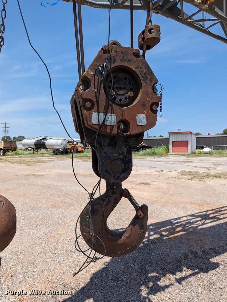 image for item LM9950 2002 Grove RT700E  crane