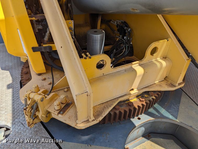 image for item LM9950 2002 Grove RT700E  crane