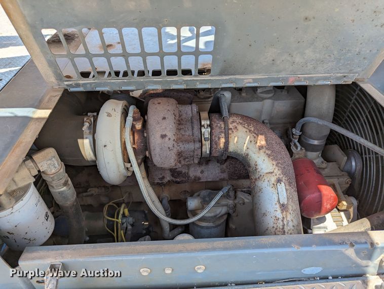 image for item LM9950 2002 Grove RT700E  crane