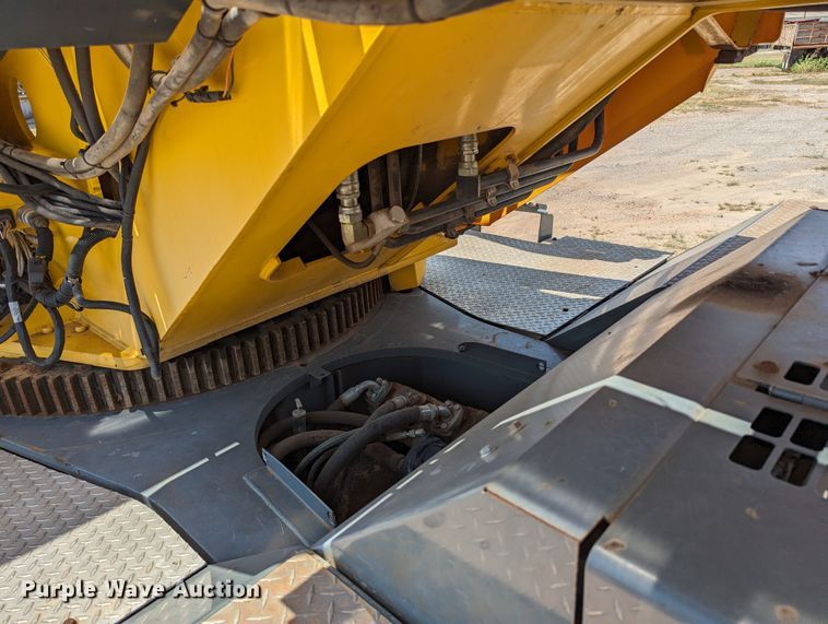 image for item LM9950 2002 Grove RT700E  crane