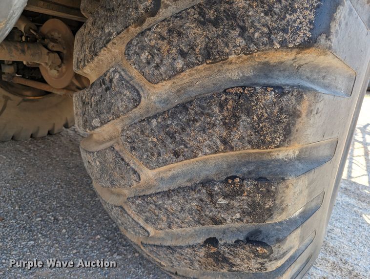 image for item LM9950 2002 Grove RT700E  crane