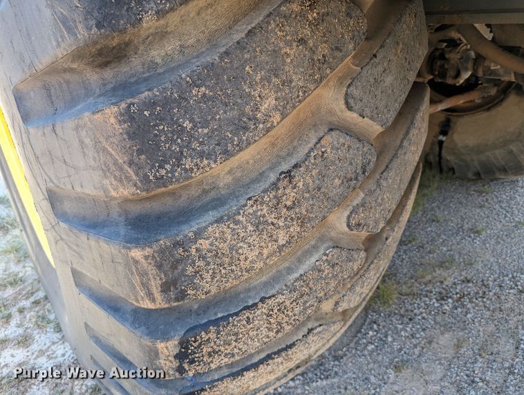 image for item LM9950 2002 Grove RT700E  crane