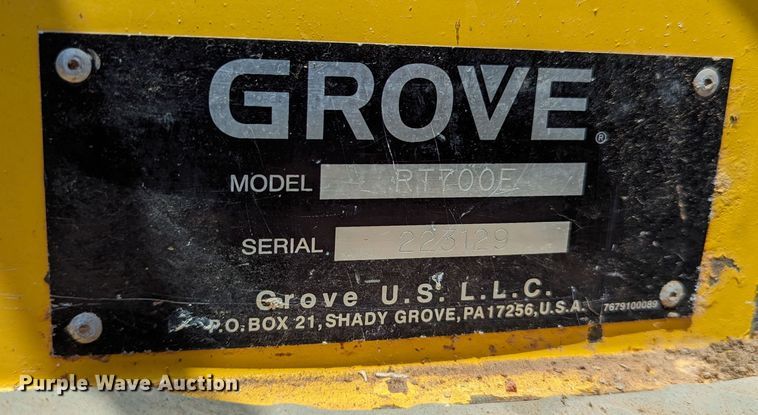 image for item LM9950 2002 Grove RT700E  crane