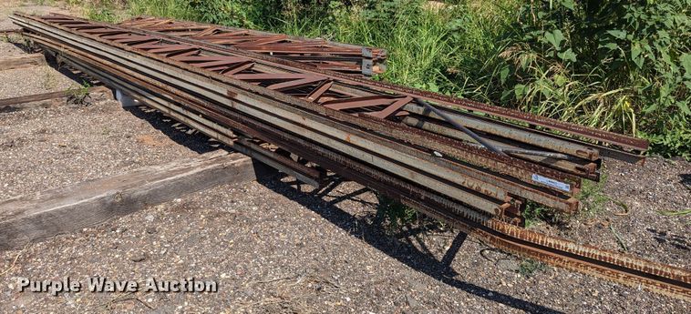 image for item LM9953 Metal tower