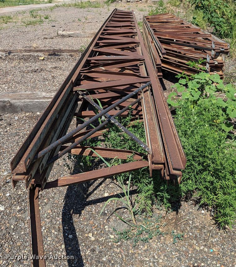 image for item LM9953 Metal tower