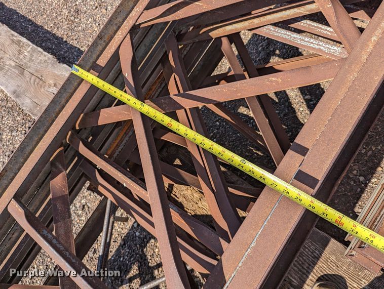 image for item LM9953 Metal tower