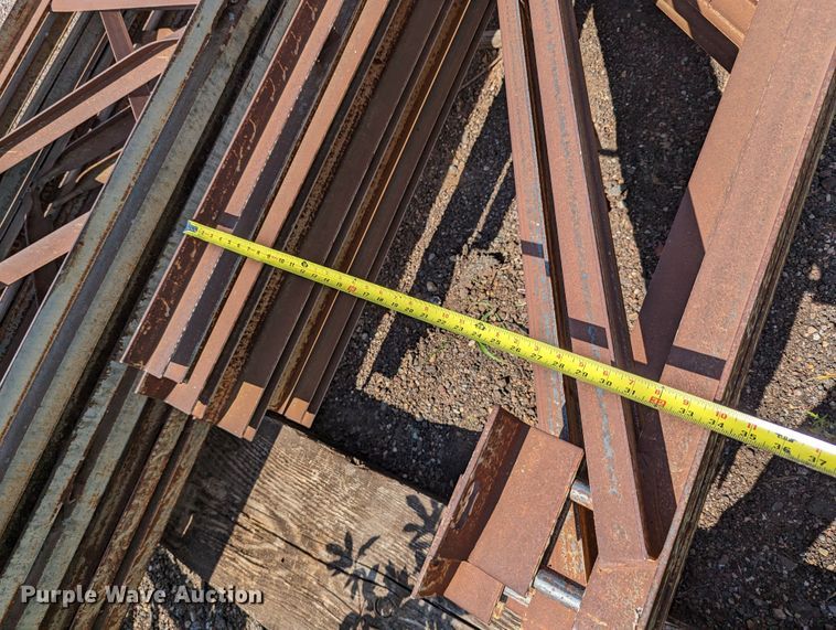 image for item LM9953 Metal tower