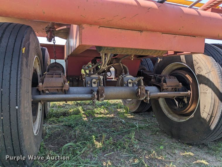 image for item LM9955 2010 Sunbelt  pole trailer