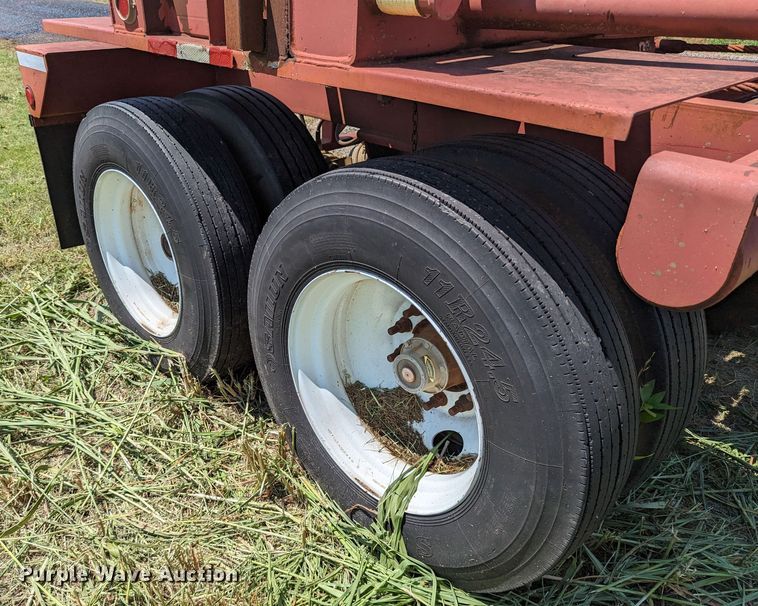 image for item LM9955 2010 Sunbelt  pole trailer