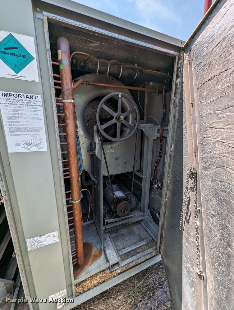 image for item LM9956 Trane Voyager  HVAC unit