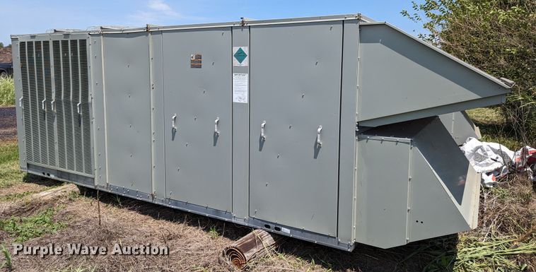 image for item LM9957 Trane Voyager  HVAC unit