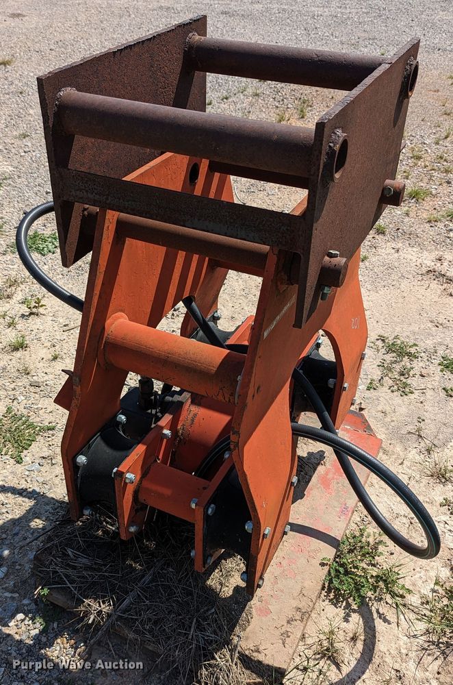 image for item LM9959 Plate compactor