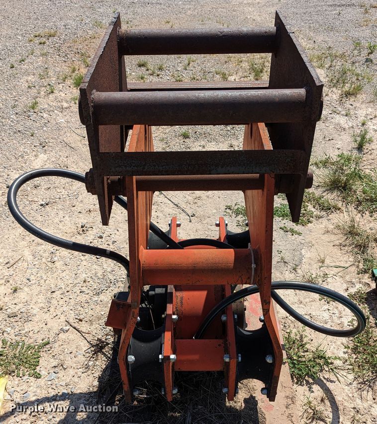 image for item LM9959 Plate compactor