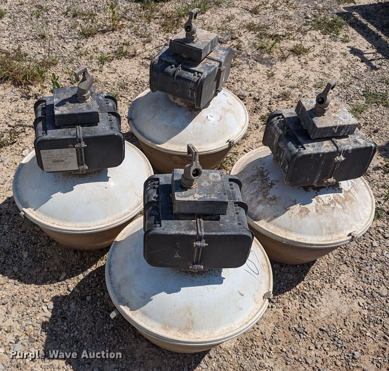 image for item LM9962 (4) street lights