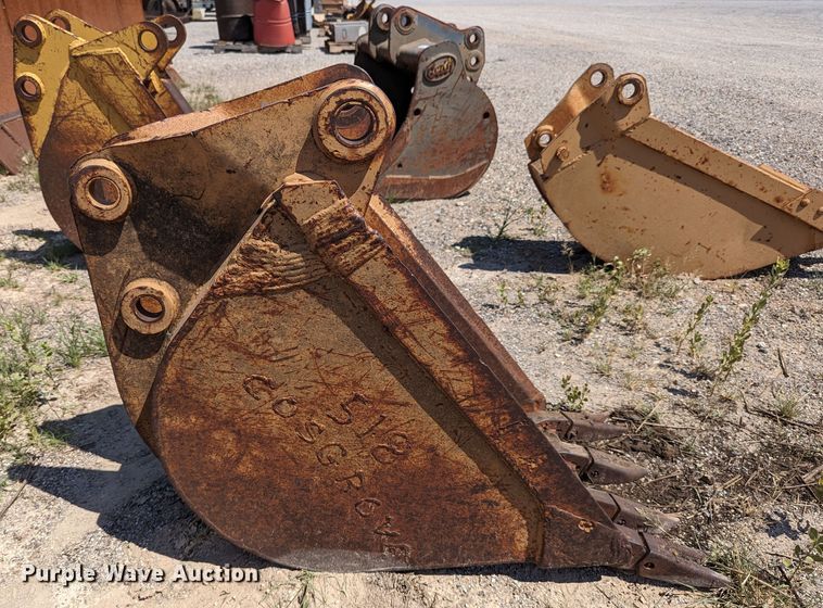 image for item LM9965 18"W backhoe bucket