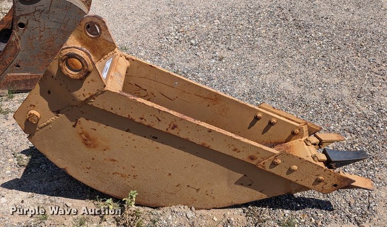 image for item LM9966 12"W backhoe bucket