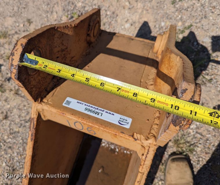 image for item LM9966 12"W backhoe bucket