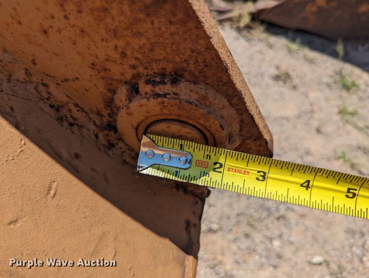 image for item LM9966 12"W backhoe bucket