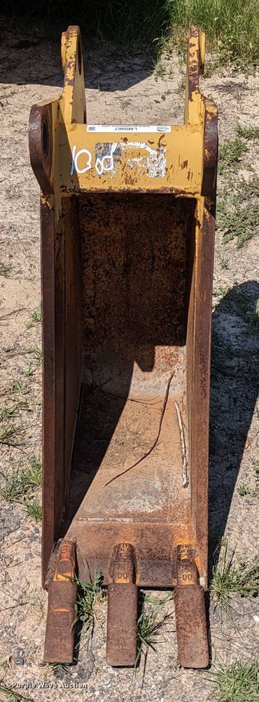 image for item LM9967 Cannon  12"W backhoe bucket