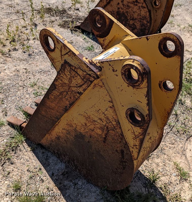 image for item LM9967 Cannon  12"W backhoe bucket