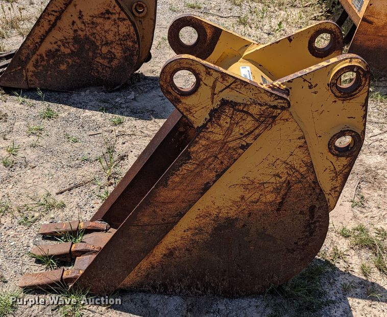 image for item LM9967 Cannon  12"W backhoe bucket