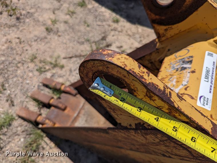 image for item LM9967 Cannon  12"W backhoe bucket