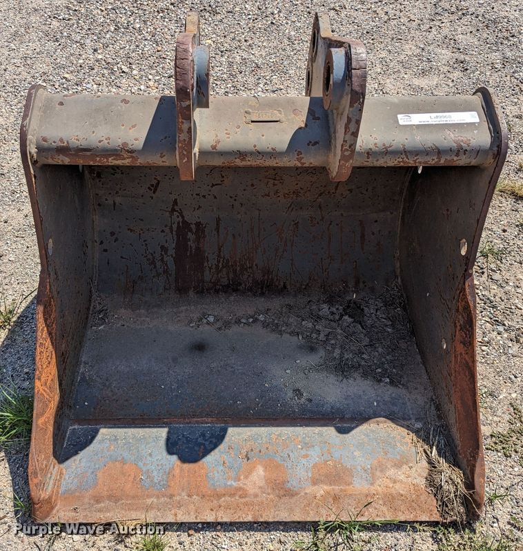 image for item LM9968 2006 Geith HD30  36"W excavator bucket