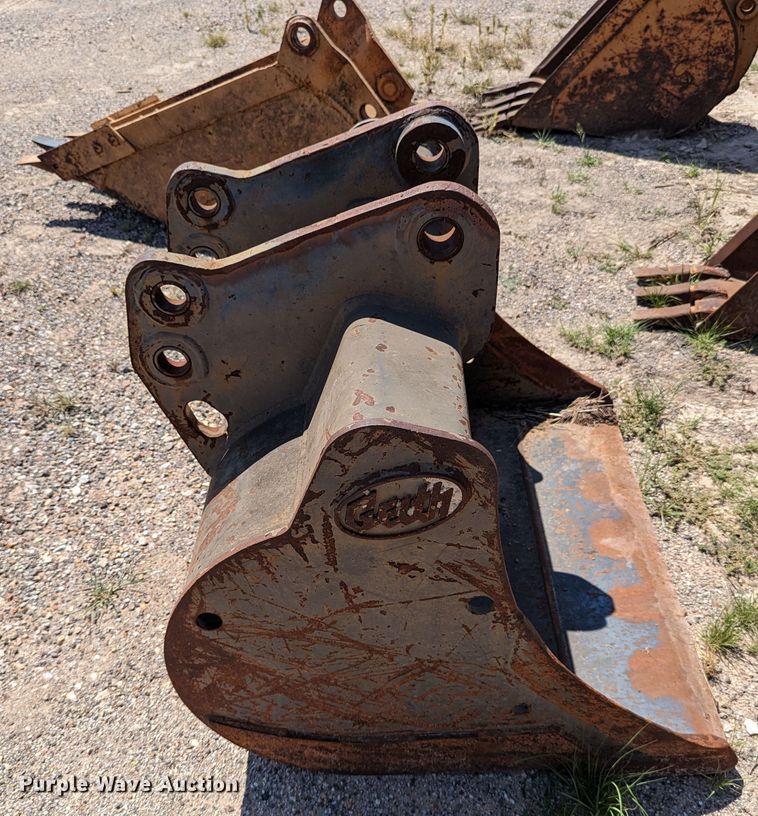 image for item LM9968 2006 Geith HD30  36"W excavator bucket