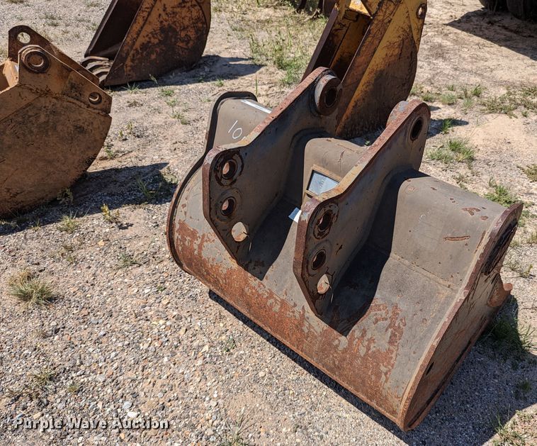 image for item LM9968 2006 Geith HD30  36"W excavator bucket