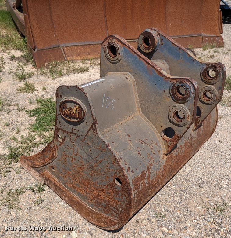 image for item LM9968 2006 Geith HD30  36"W excavator bucket