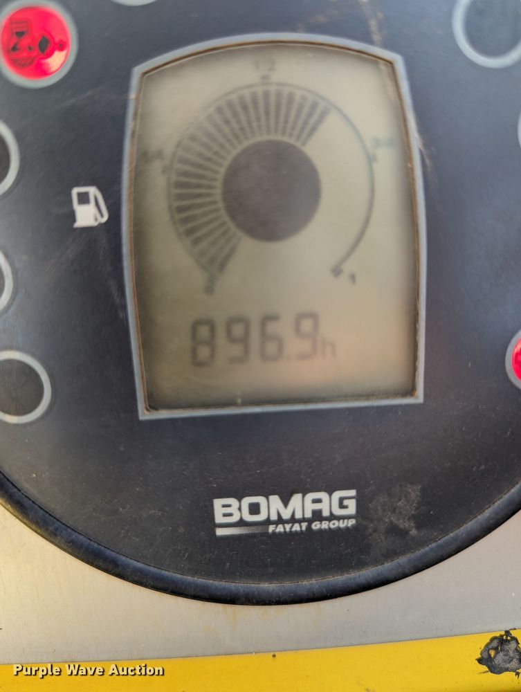 image for item LM9970 Bomag BW11RH  pneumatic roller