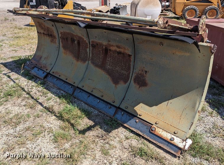 image for item LM9975 Viking Cives R1084ST  11'W snow plow