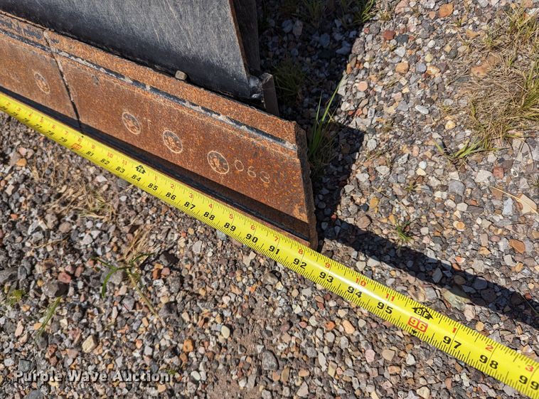 image for item LM9977 Caterpillar  92"W skid steer dozer blade