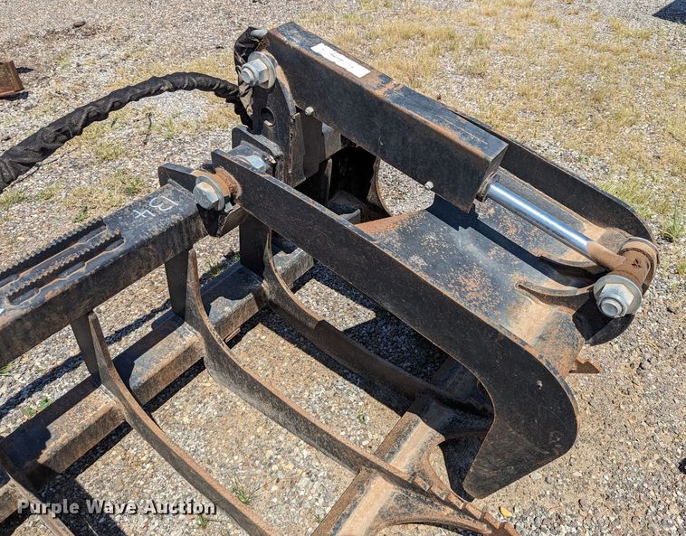 image for item LM9978 72"W skid steer grapple bucket