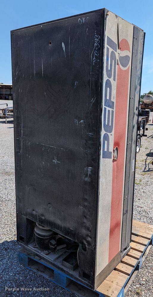 image for item LM9980 Dixie-Narco  vending machine