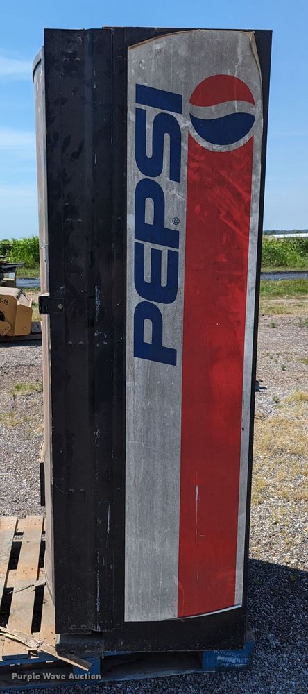 image for item LM9980 Dixie-Narco  vending machine