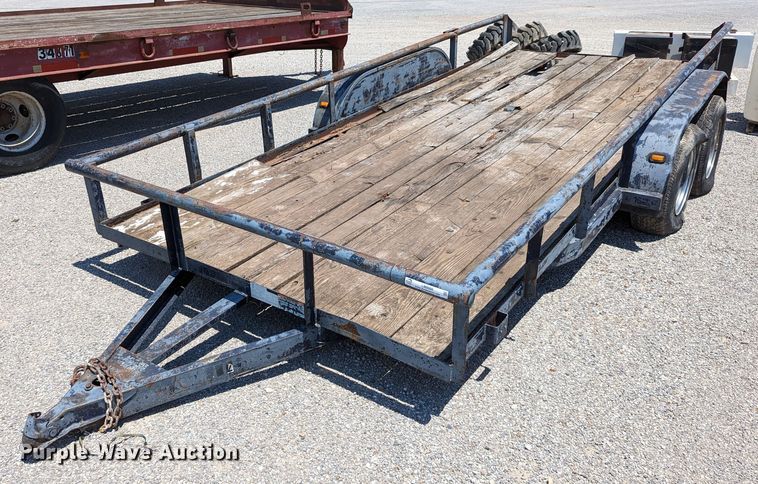 image for item LM9986 1999 Diamond C  Utility trailer