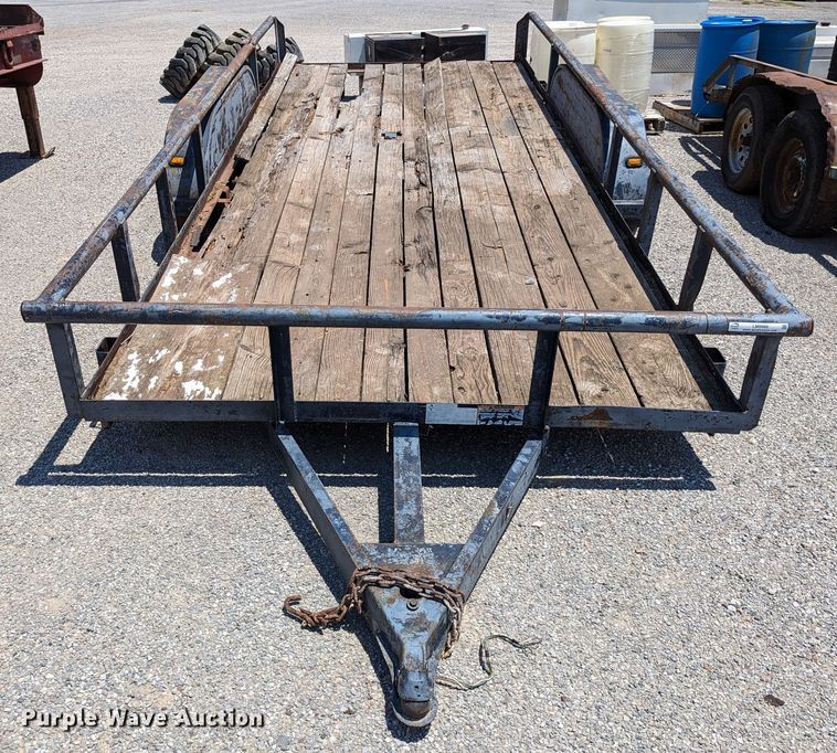 image for item LM9986 1999 Diamond C  Utility trailer