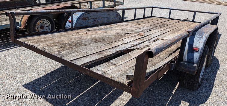 image for item LM9986 1999 Diamond C  Utility trailer