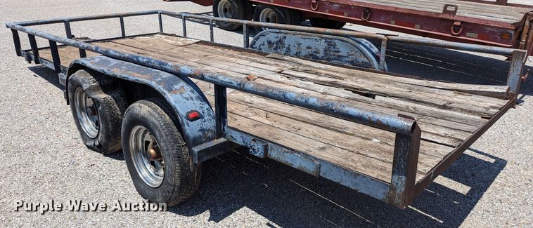 image for item LM9986 1999 Diamond C  Utility trailer