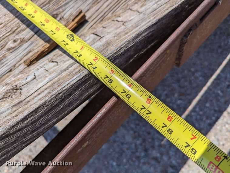 image for item LM9986 1999 Diamond C  Utility trailer