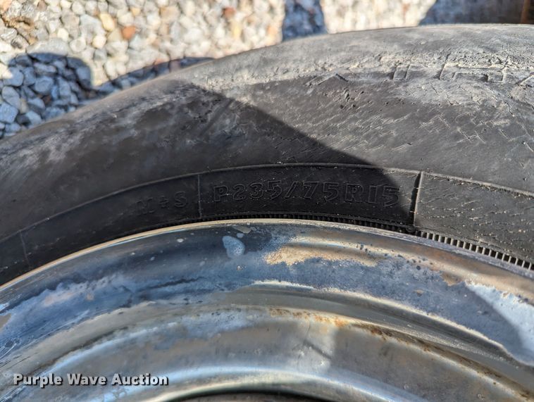 image for item LM9986 1999 Diamond C  Utility trailer